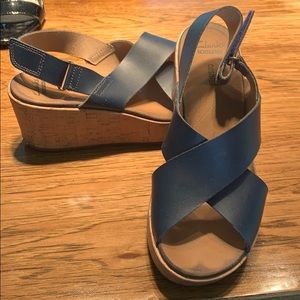 Clark’s Navy Blue Wedge Sandals